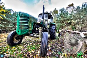 stary traktor.JPG